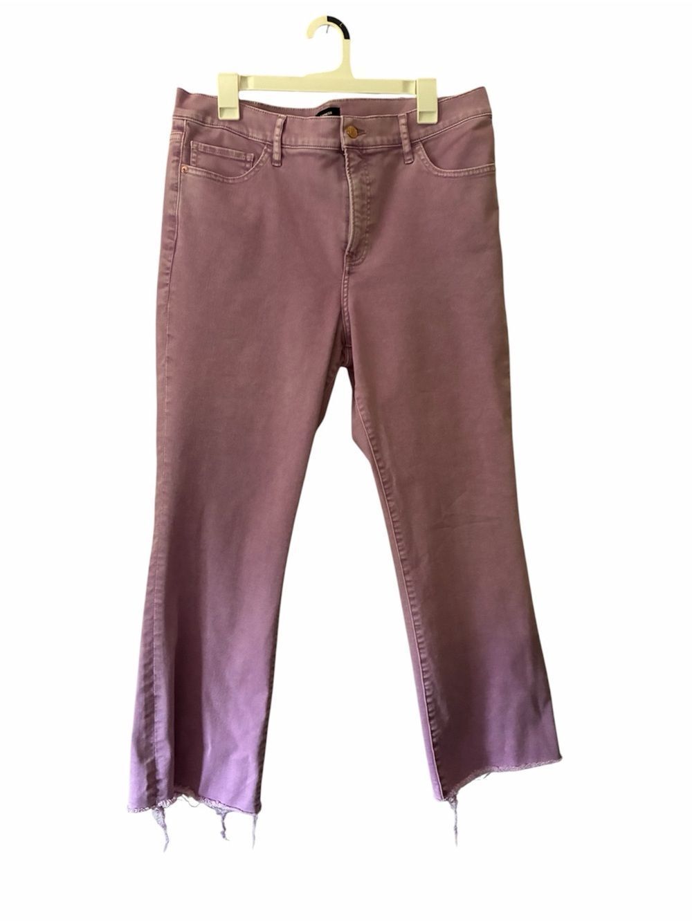 Express High Rise Cropped Flare Jeans Size 12R NWOT Mauve Frayed Hem